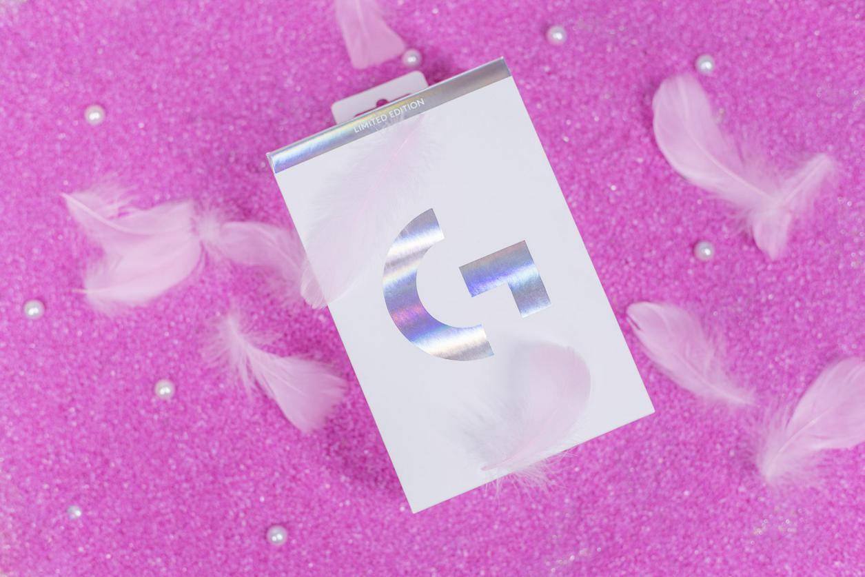 罗技鼠标gpw三代樱花粉,罗技prowireless鼠标测评