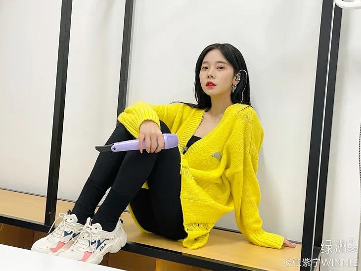 明星们脚上的球鞋，悄悄变贵了