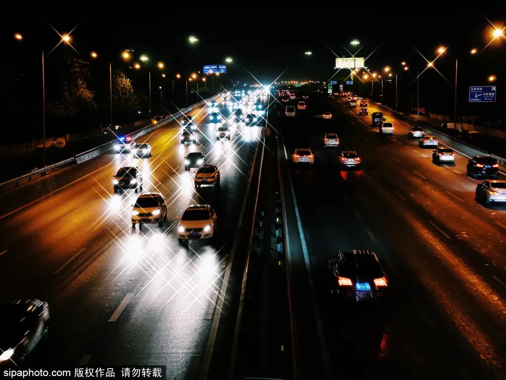 不用等休息日也能玩儿，北京夜市季送达，High起来吧打工人！