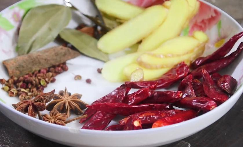 红烧肉正宗做法肥而不腻简单易学,教你个红烧肉最简单做法软烂入味