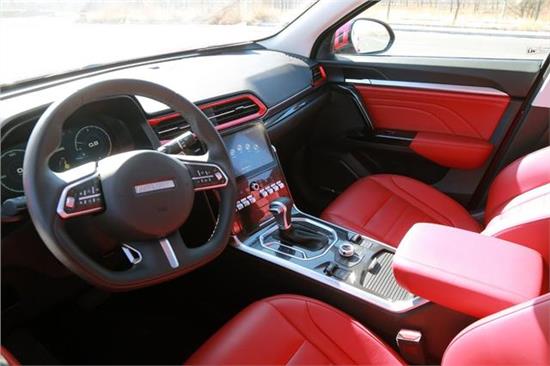 从哈弗M2到哈弗F5看十年间对的年轻人