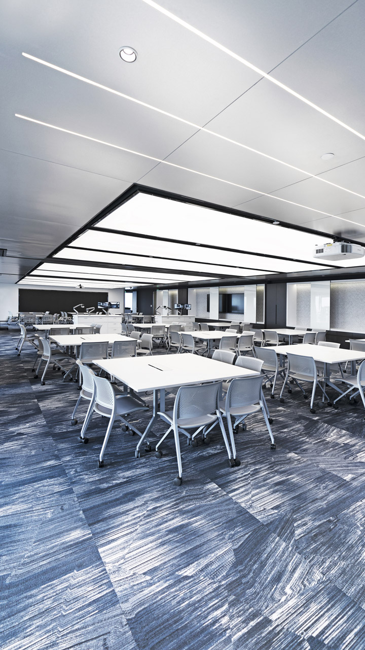 现代与传统波斯顿科学成都办公与培训中心设计欣赏