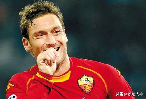 绿茵场上的庆祝动作,绿茵场上庆祝动作