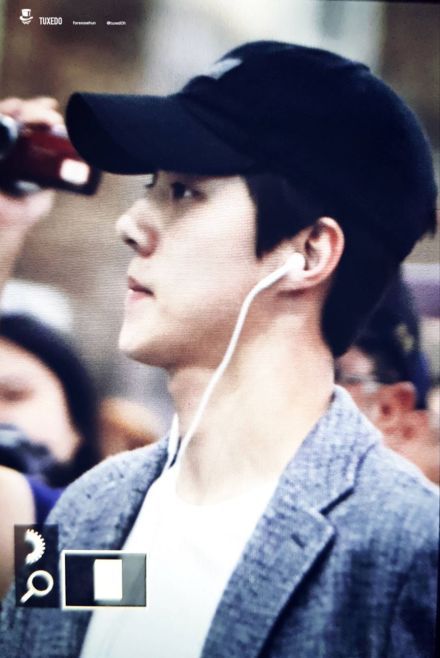 吴世勋台湾机场,吴世勋素颜被拍