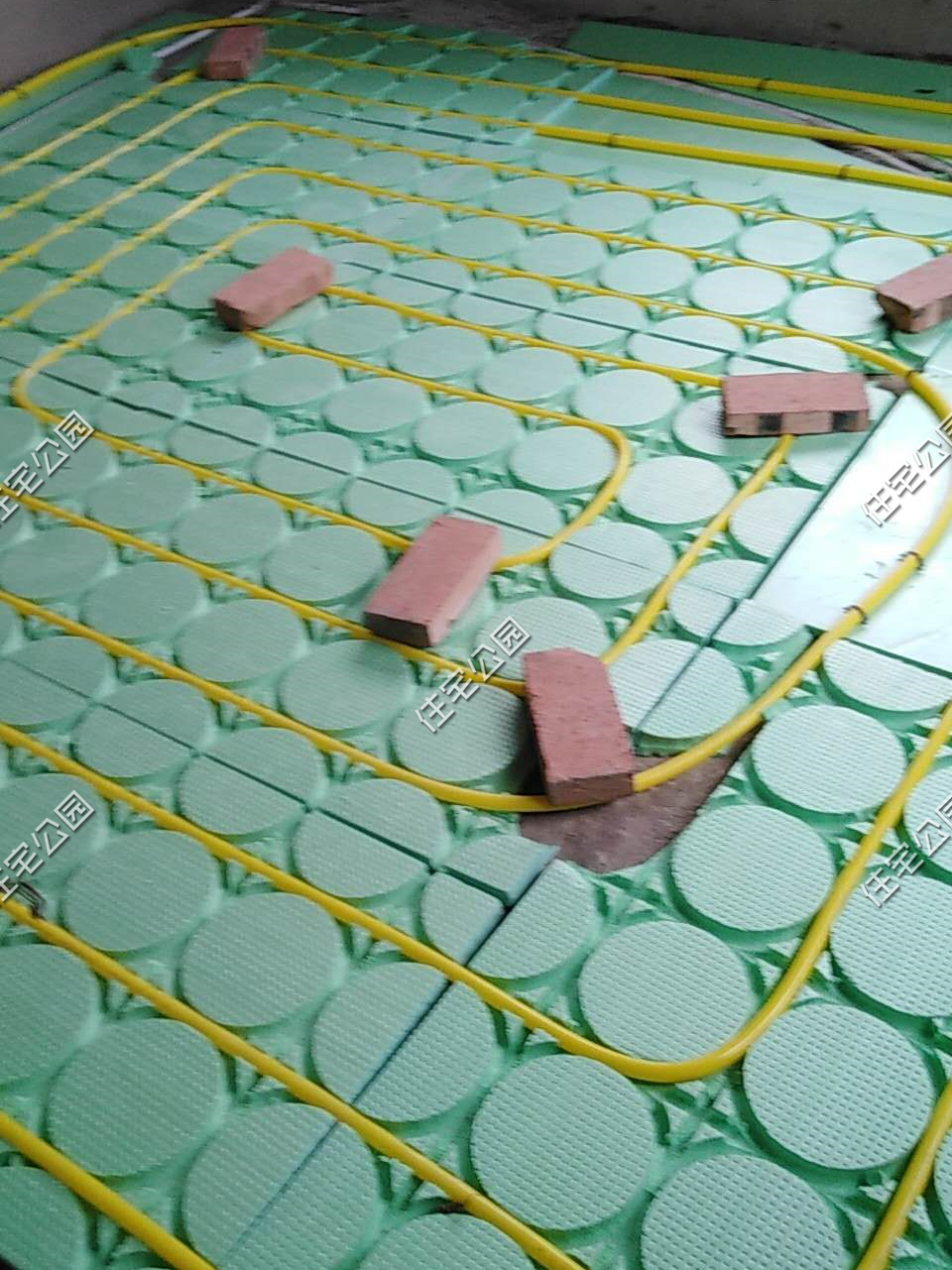 农村小伙打拼20年回乡建房,农村小伙打工10年花30万建的房子