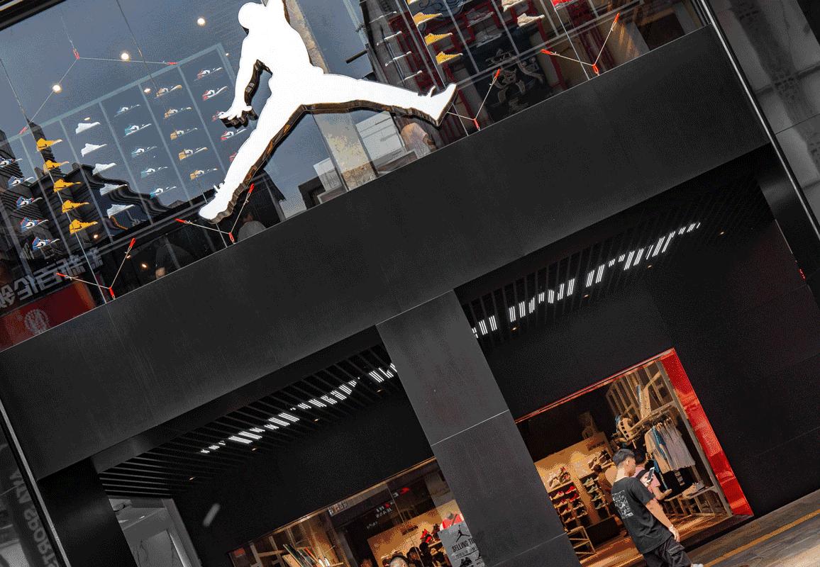 aj店现在都有哪些实战球鞋,广州最大的aj鞋专卖店