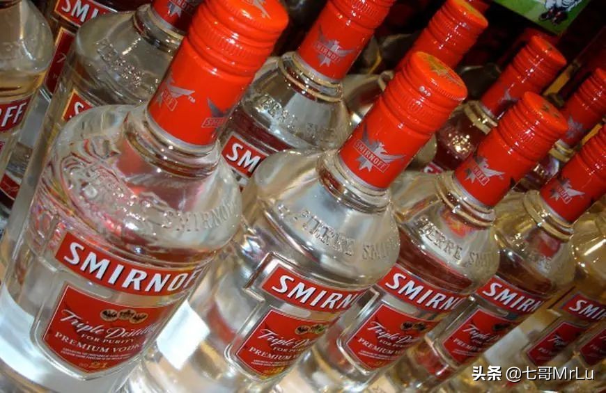 007史上最全酒单：撩妹，还得看《007》，因为哥喝的不是酒，是情