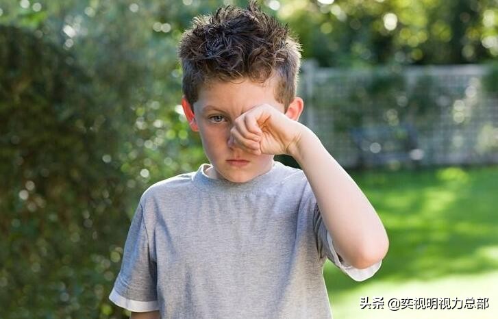 小朋友散光200几度能矫正吗,散光可以矫正过来吗200多度