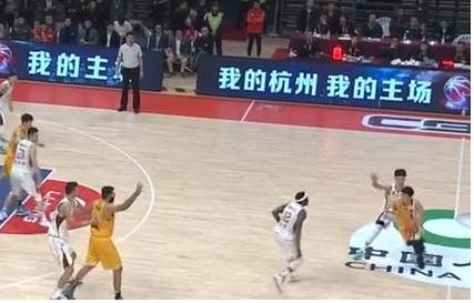 胡金秋恶意犯规伤外援,胡金秋在cba中什么水平