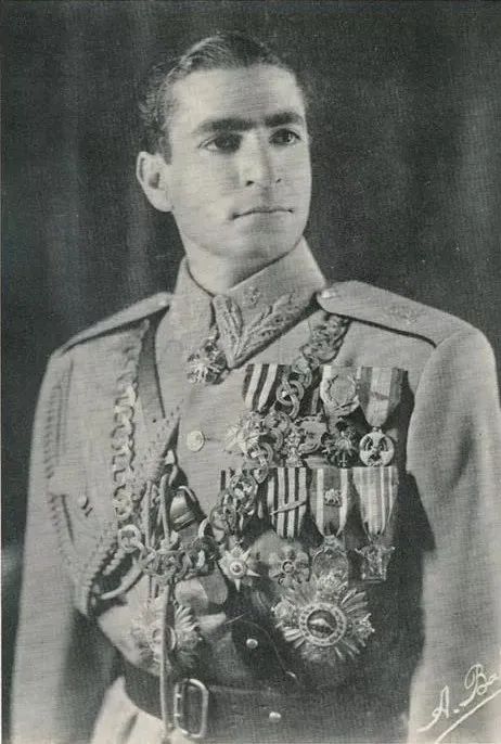 私生女王储弃位，公主构陷准弟媳，完美王妃背后有多少暗涌？