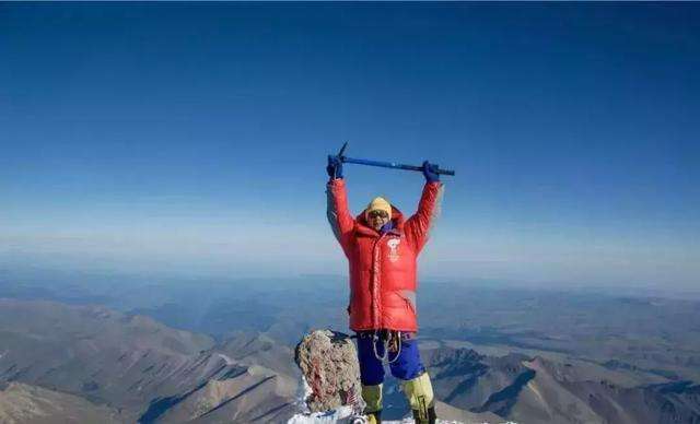 你可知这13位*疆新**人也曾登顶珠峰