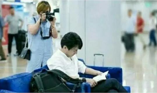 靳东骑行一万公里原话,靳东骑车爬山