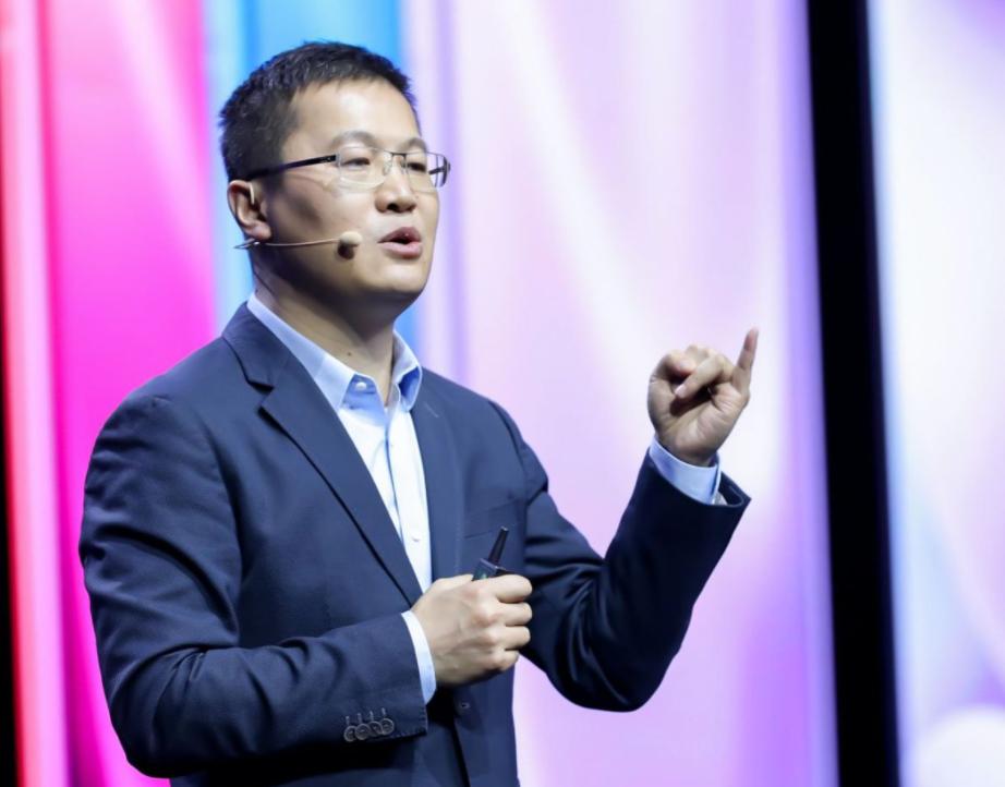 千元手机卢伟冰,k40系列发布会卢伟冰