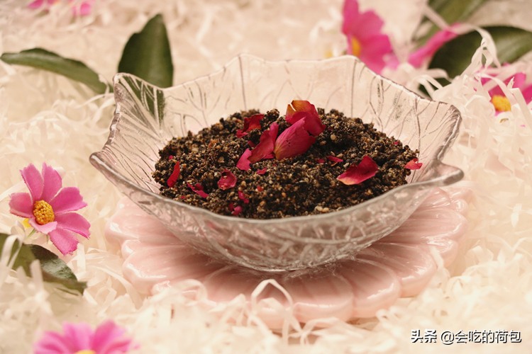 吃黑芝麻的好处补血养颜,吃黑芝麻功效好处