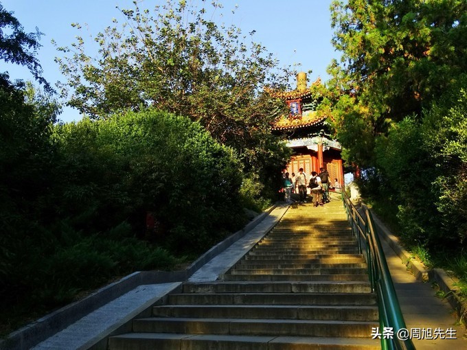 北京景山公园值得一去吗,游北京景山门票多少钱