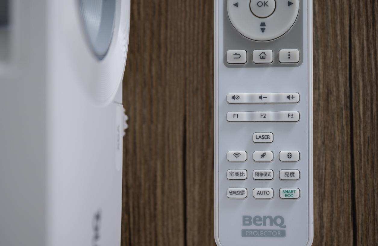 明基e520投影仪白天效果,明基投影仪e520对比e540