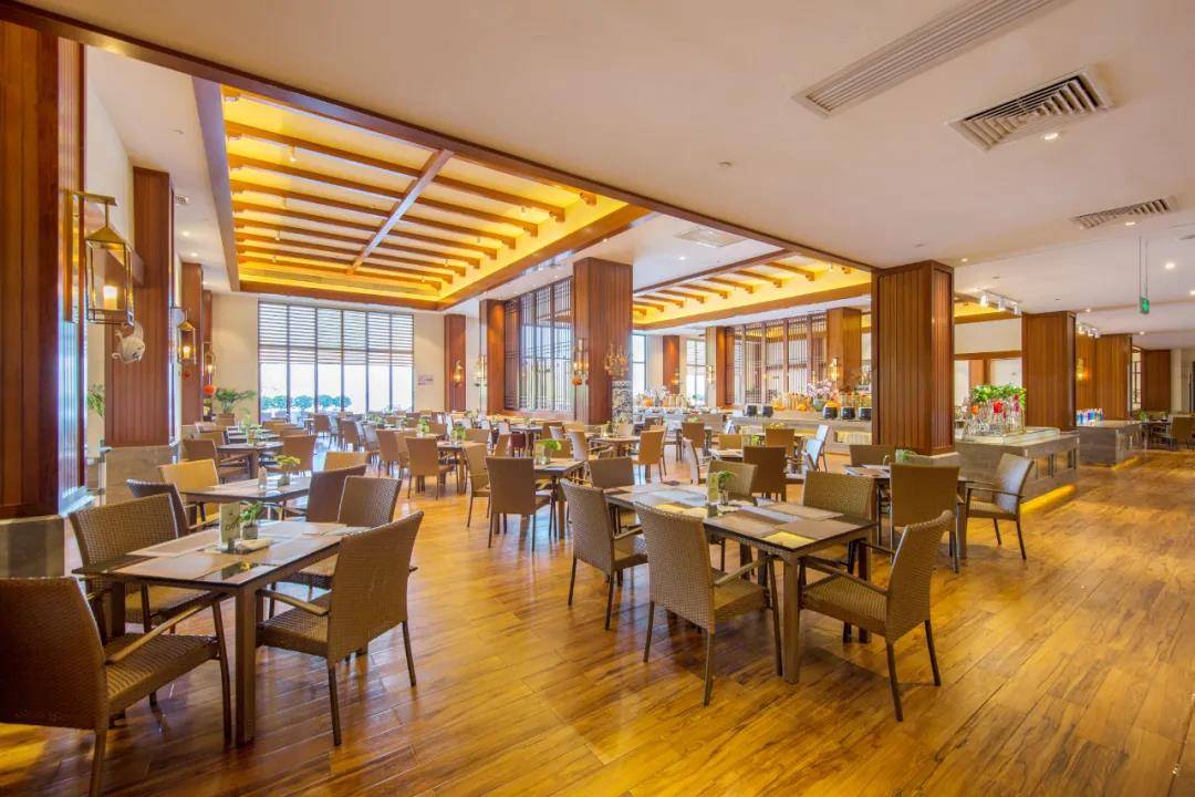 清远宝晶宫天鹅湖温泉酒店,清远顶级豪华酒店