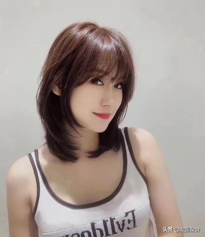 发型女2020流行发型中长发,中长发披发发型理发店