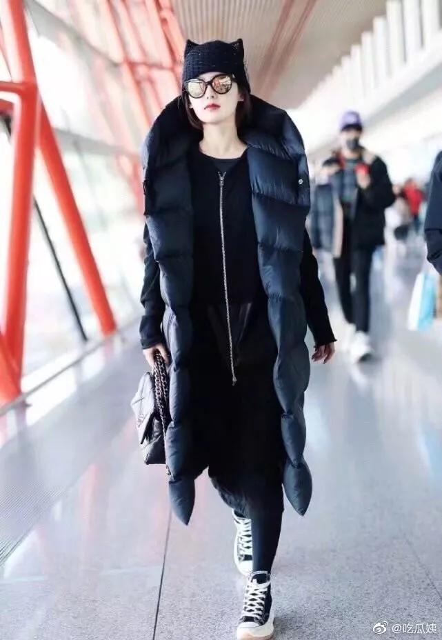 陈慧琳冻到表情失控,陈慧琳参加了什么晚会穿羽绒服