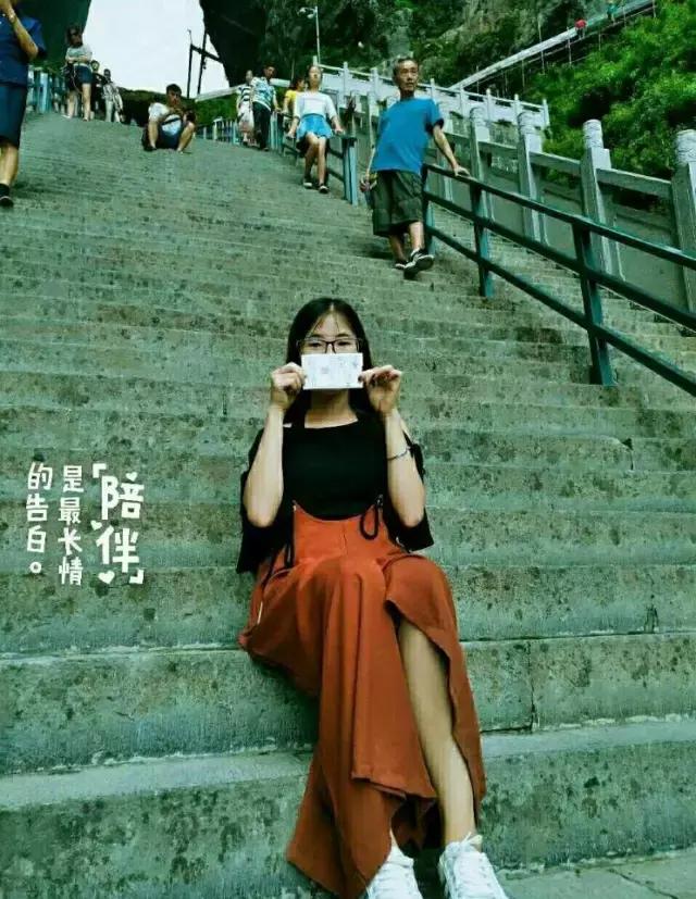 张家界住宿费如何省钱,张家界市吃住贵吗