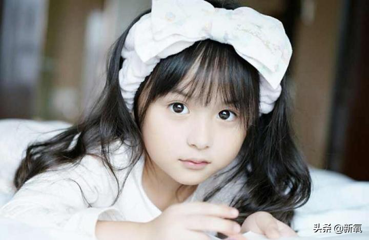 自带情绪的眼睛,最近流行三白眼美人