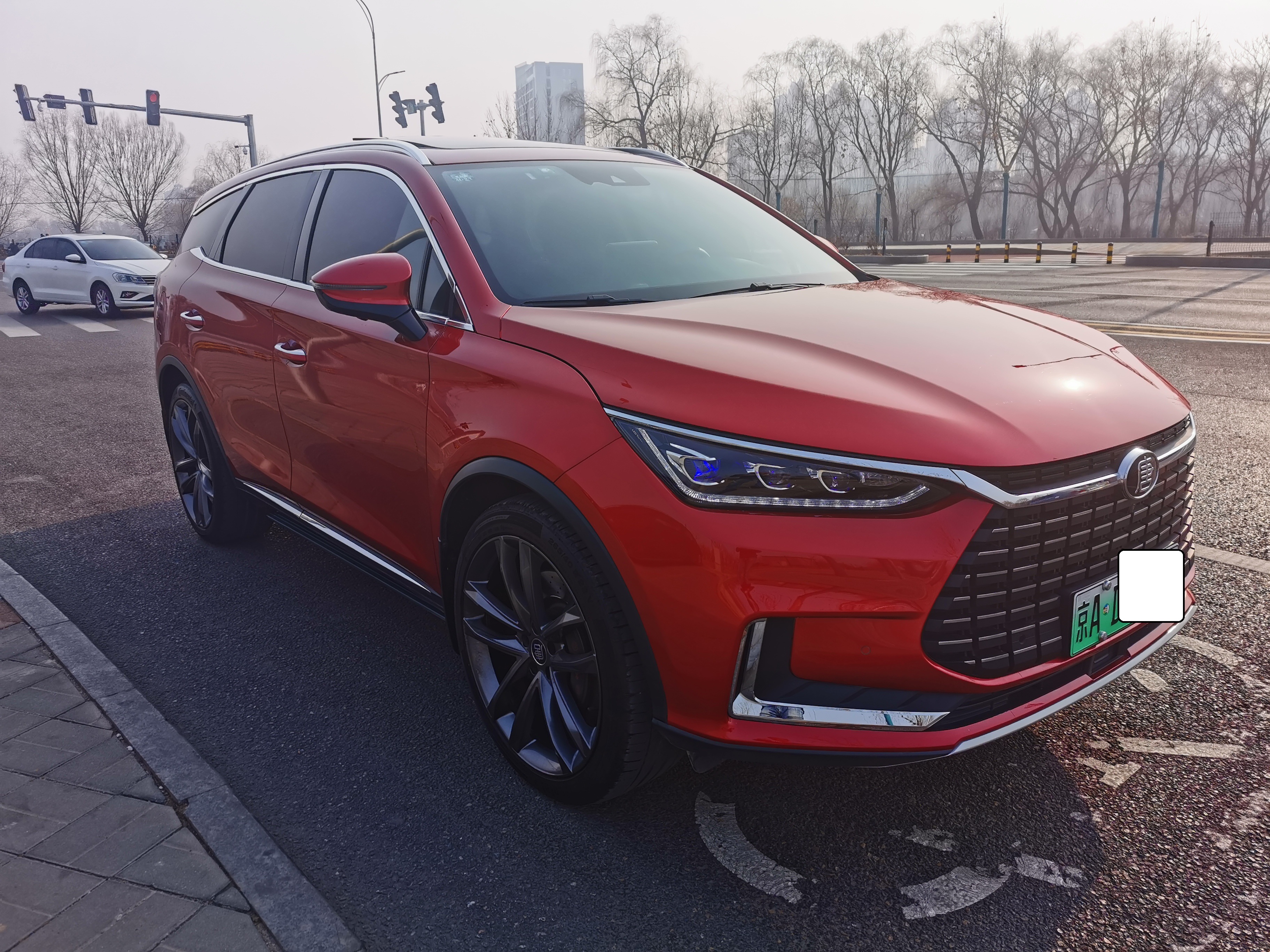 全新一代唐2万公里刹车片磨完了,比亚迪唐刹车盘多久更换一次