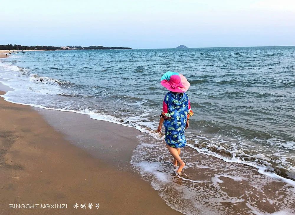 踏海听浪游泳的相关歌曲,听海的声音海浪拍打沙滩