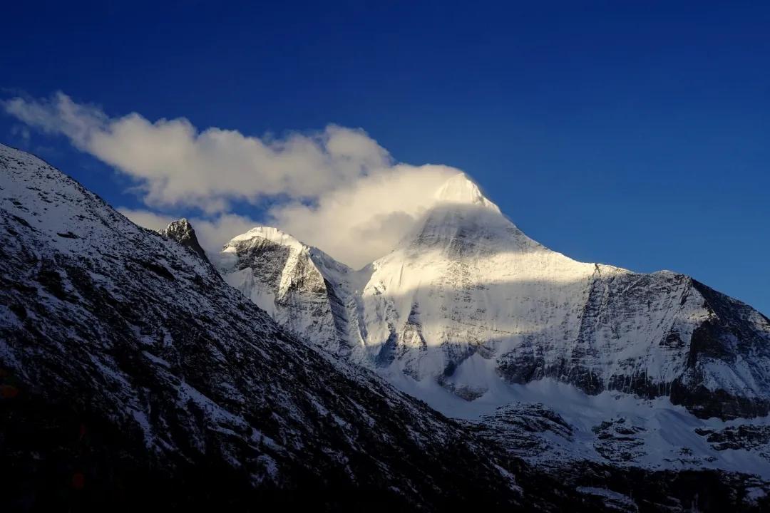 来一趟稻城亚丁，才不负最美人间四月天