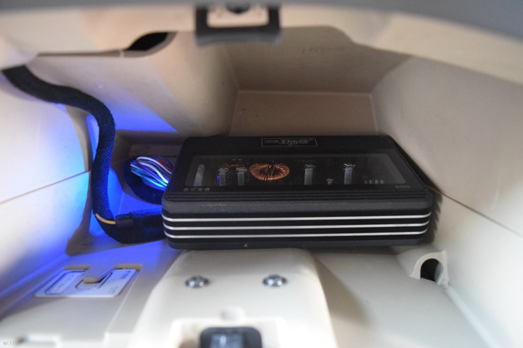 为啥改汽车音响的都改人声,为什么要改汽车音响