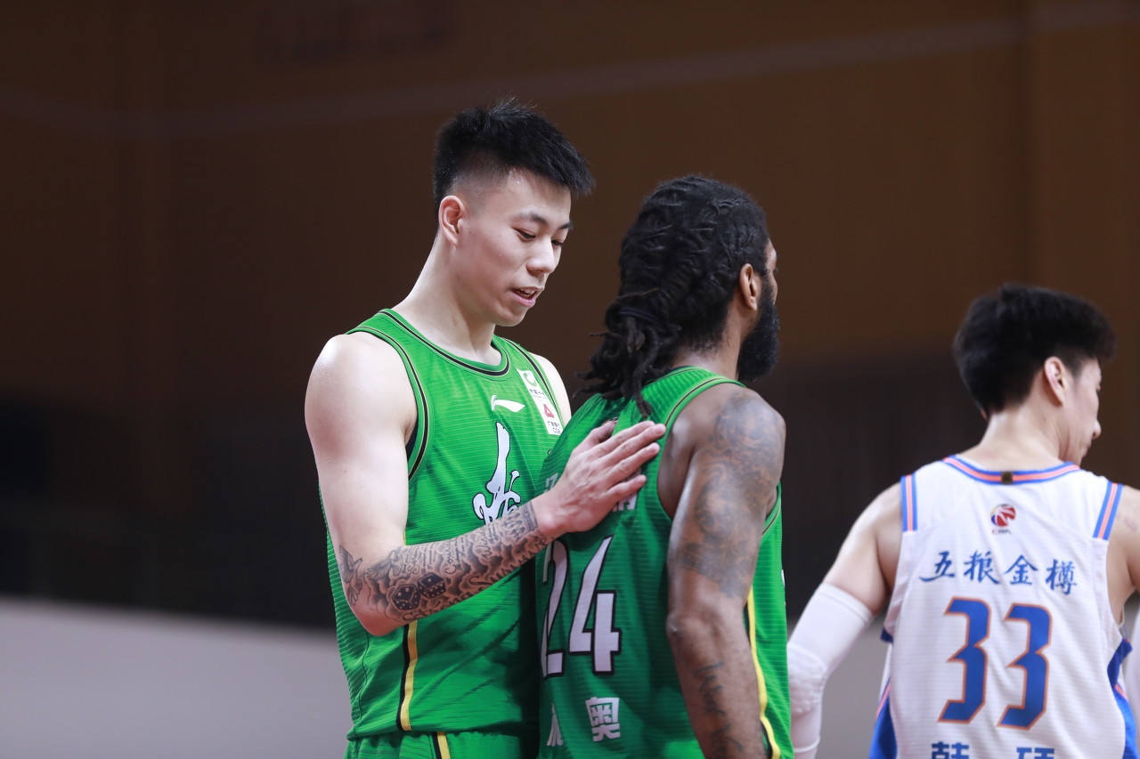 辽宁男篮运动员张镇麟身高多少,辽宁男篮单节50分张镇麟