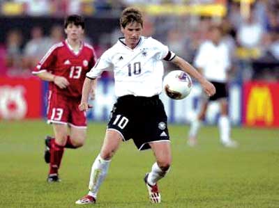 最会防守梅西的后卫,足坛防守最强的人