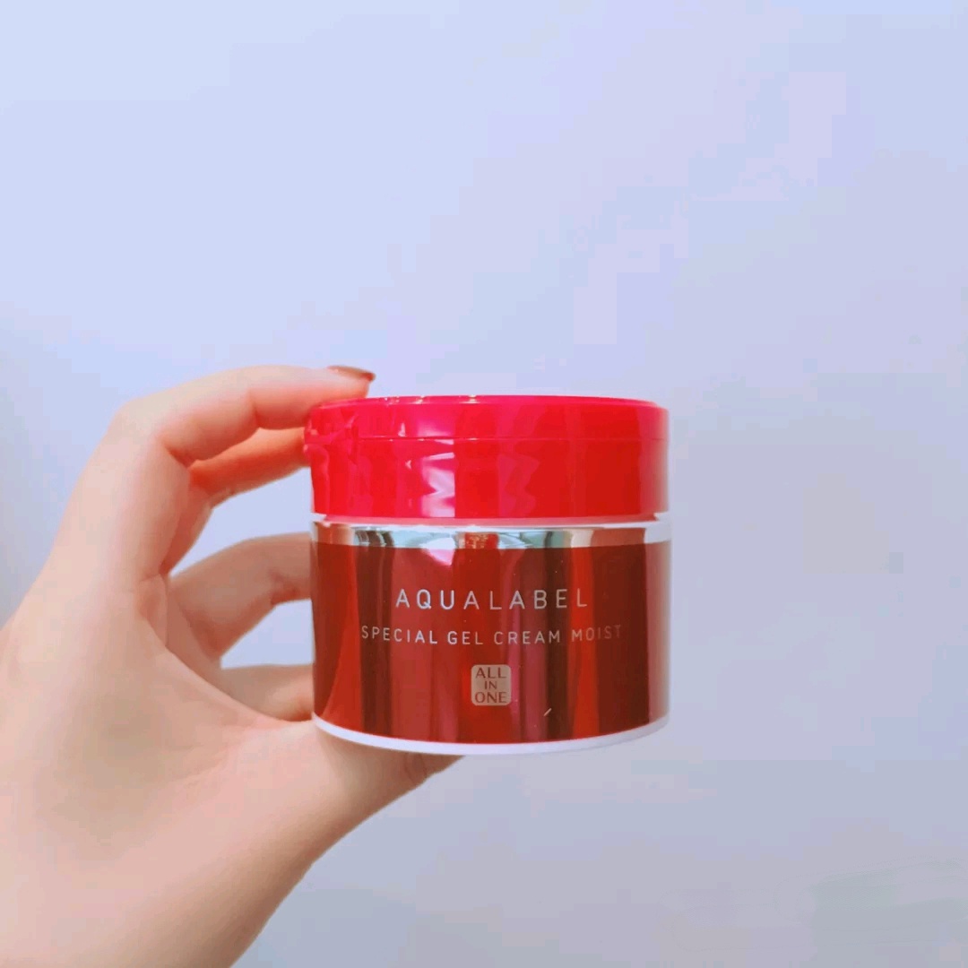 海蓝之谜鎏金面霜贵妇级抗老面霜,平价面霜和贵妇面霜对比