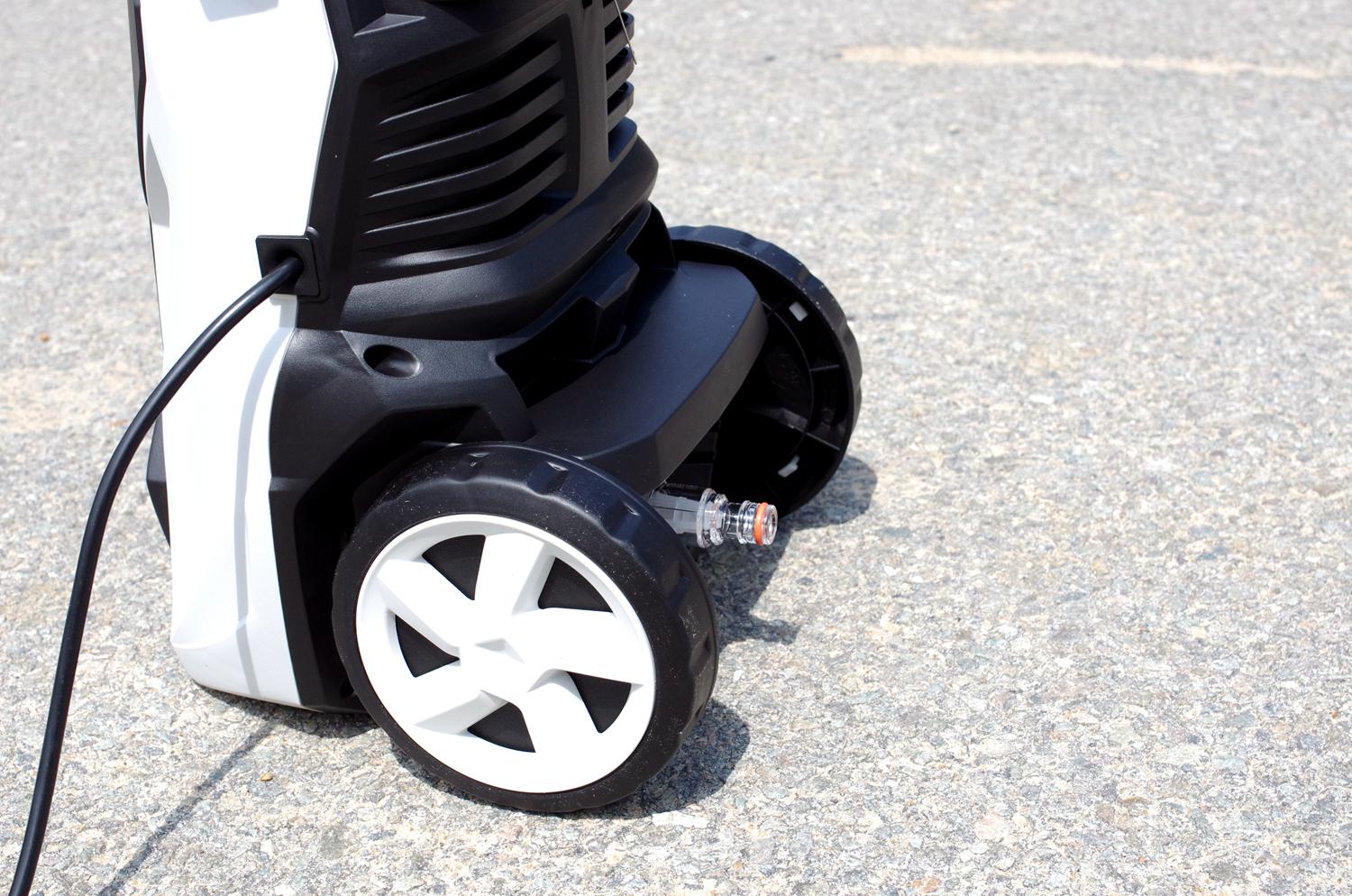 汽车塑料上的污渍怎么去除,汽车上的油烟污渍如何处理