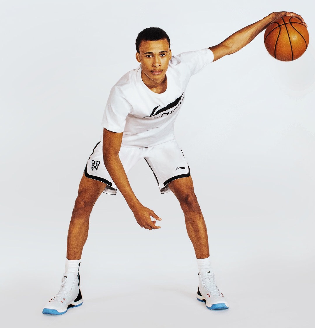 李宁2020新签约的球星是谁,新秀签李宁