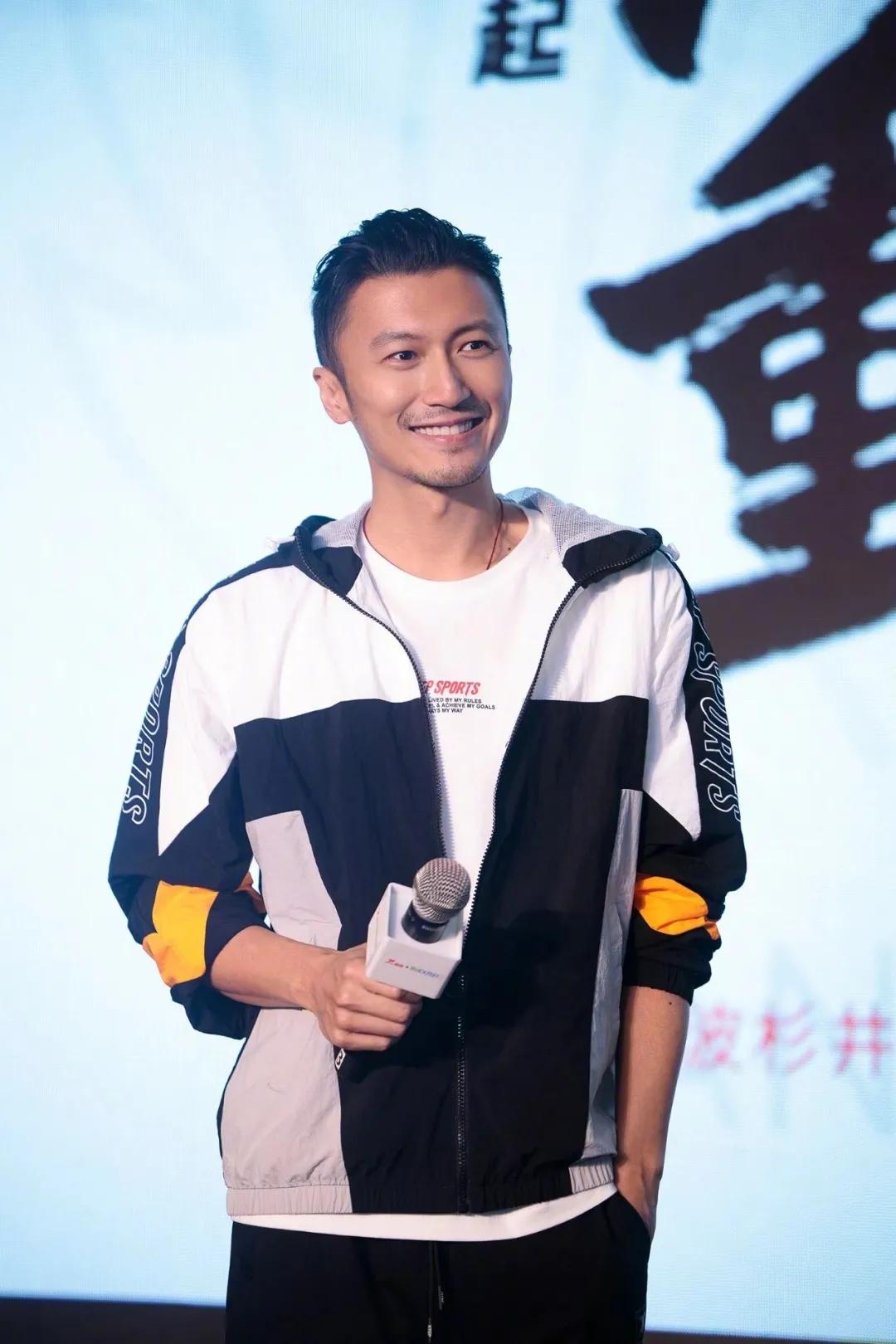 特步和nike有什么关系吗 (nike与特步对比)