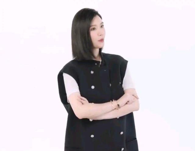 八卦爆料：蔡少芬、佟丽娅、奚梦瑶、晋久、许鞍华、葛荟婕、阿娇