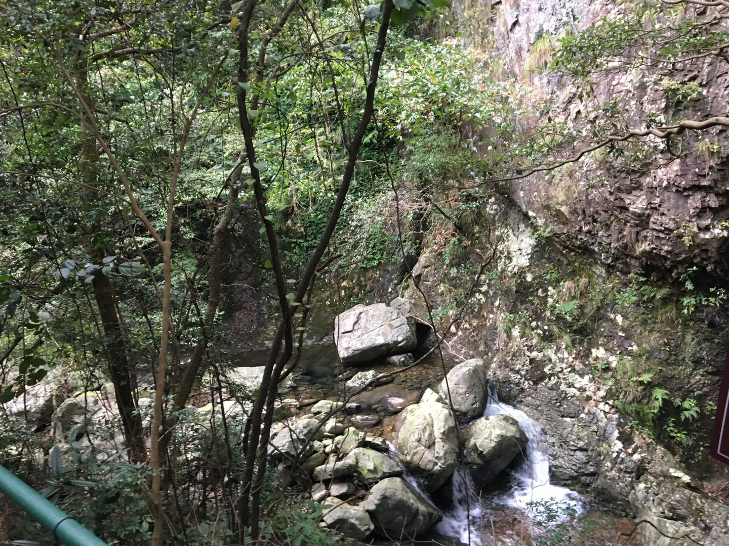 五龙潭凉快,宁波夏天避暑最佳旅游地及价格