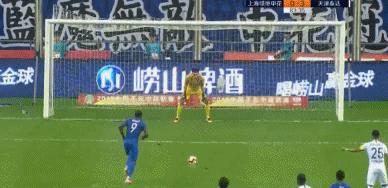 曼联新援伊哈洛战术,伊哈洛禁区抽射