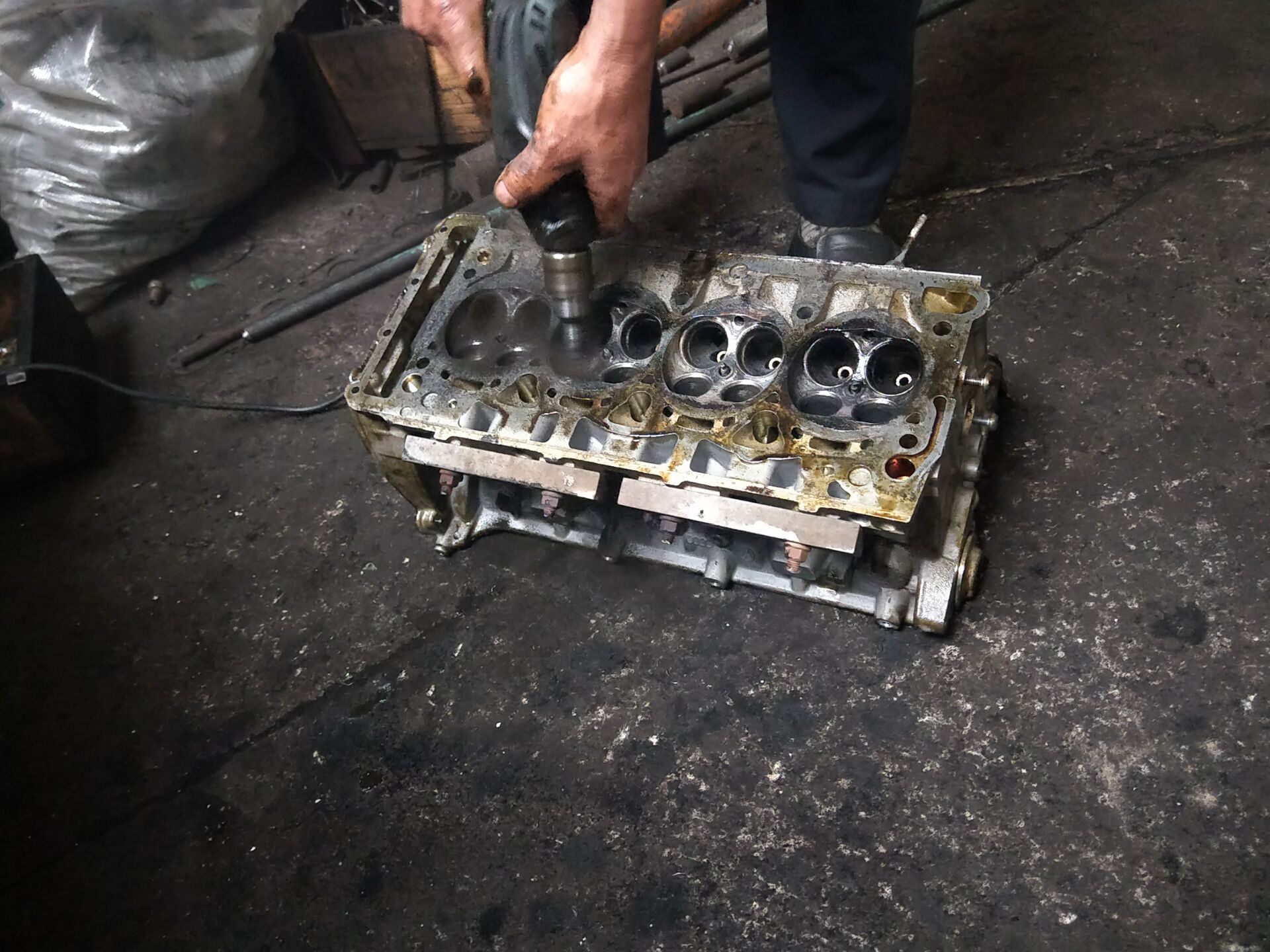 2010款大众途观发动机大修,2010年大众途观大修自己开值不