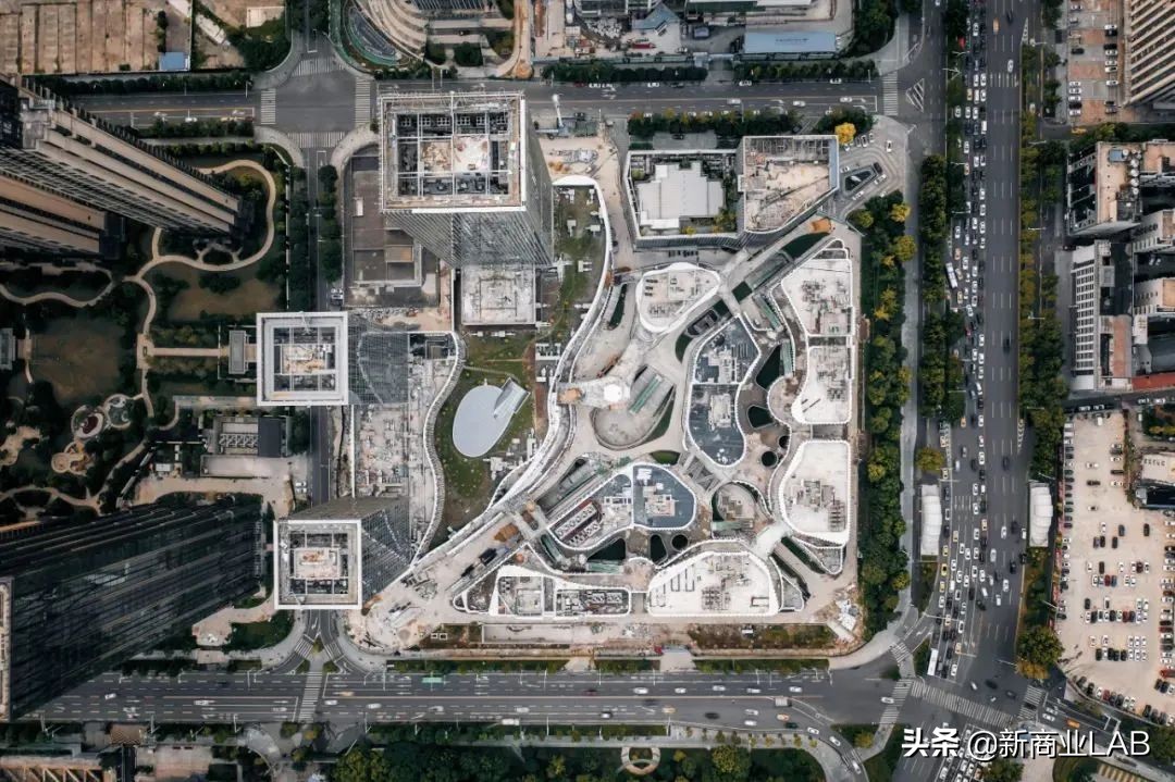 武汉青年路上，这座新“美学商场”藏着多少惊喜？