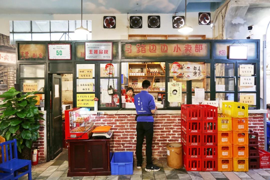 宽窄巷子成都休闲慢生活好去处,夜游成都宽窄巷子茶馆