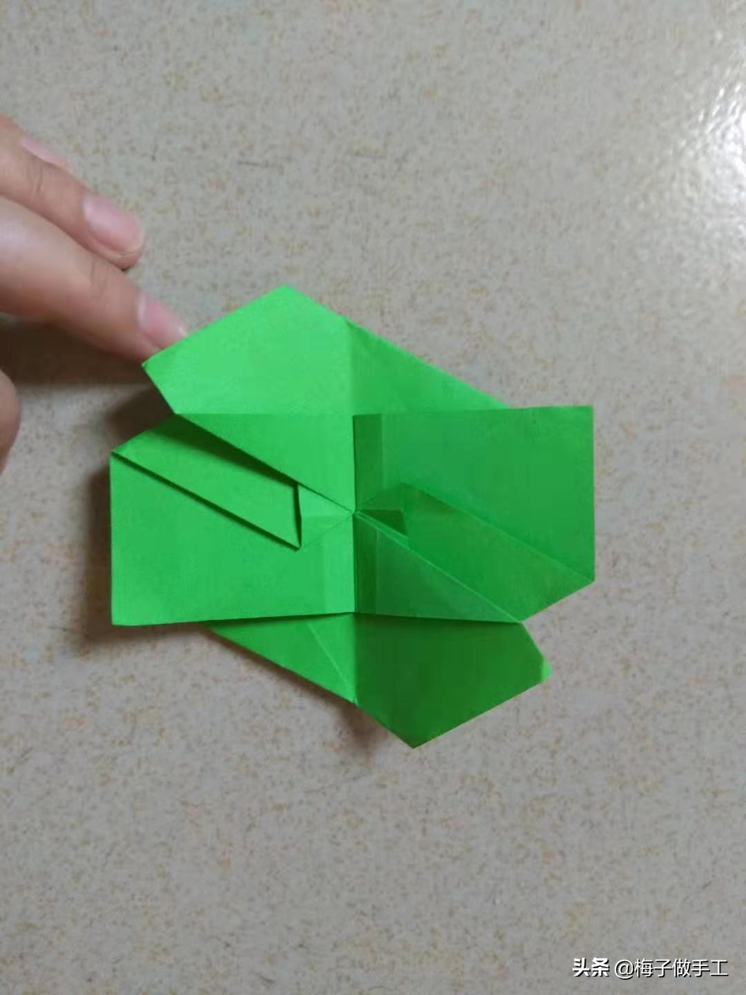 怎么折实心六芒星,手工折纸四角星怎么折