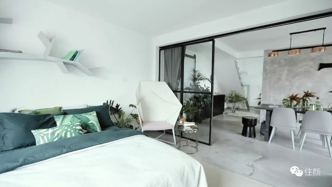 网购家具和实体店家具有什么区别,同样是网店为什么旗舰店的贵