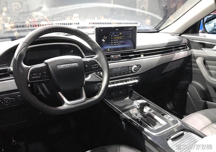 奇瑞有款车标是字母的是什么车,奇瑞车标长安车标对比