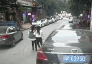 新手倒车总出事？学会这六点从此远离倒车事故