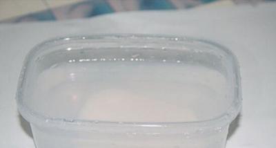 502把衣服和手粘住了怎么去除,用502胶粘住手怎样去除胶