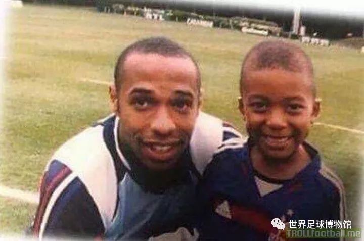 齐达内为什么可以剃光头,齐达内为什么剃光头了