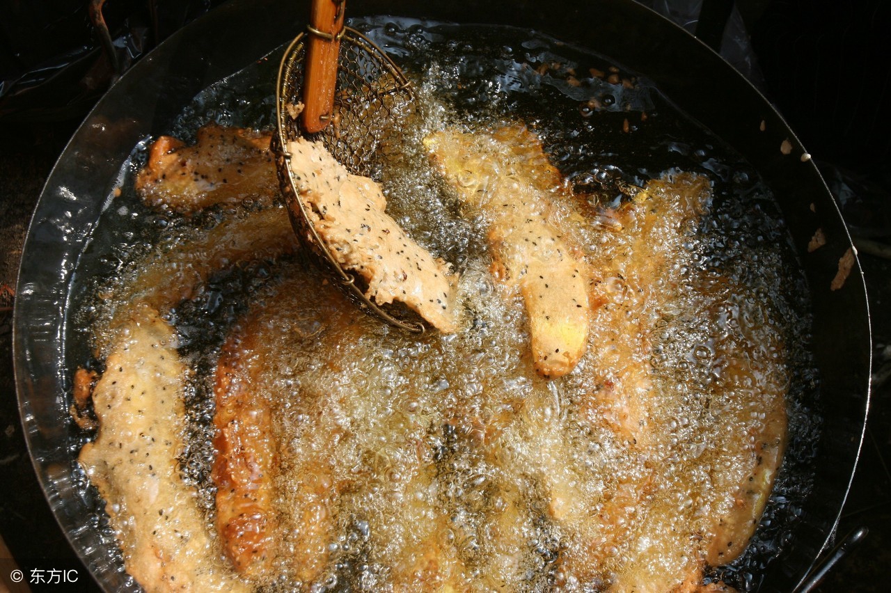 炒菜时一不小心调料放多了怎么办?一招教你如何进行弥补!