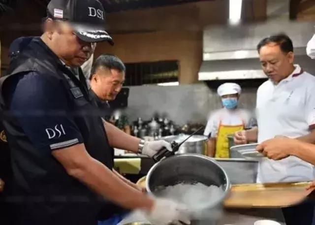 愤怒！多国惊现大量假货专坑中国人！变态高价只卖中国人！