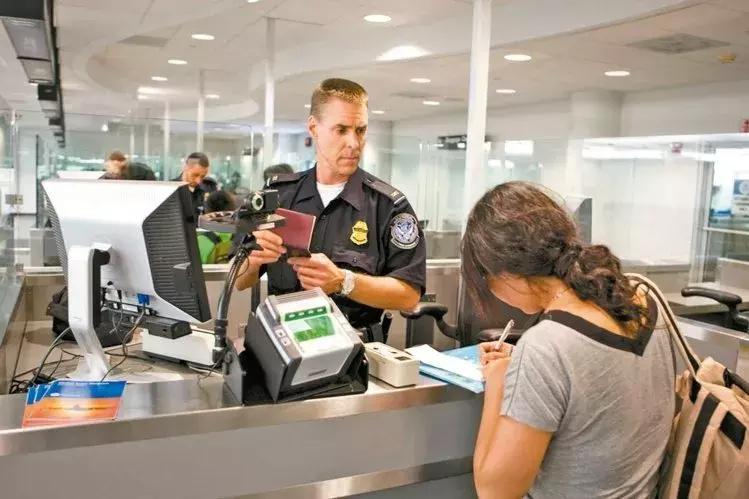 去泰国现金没带够会被遣返吗,泰国入境没带够现金怎么办